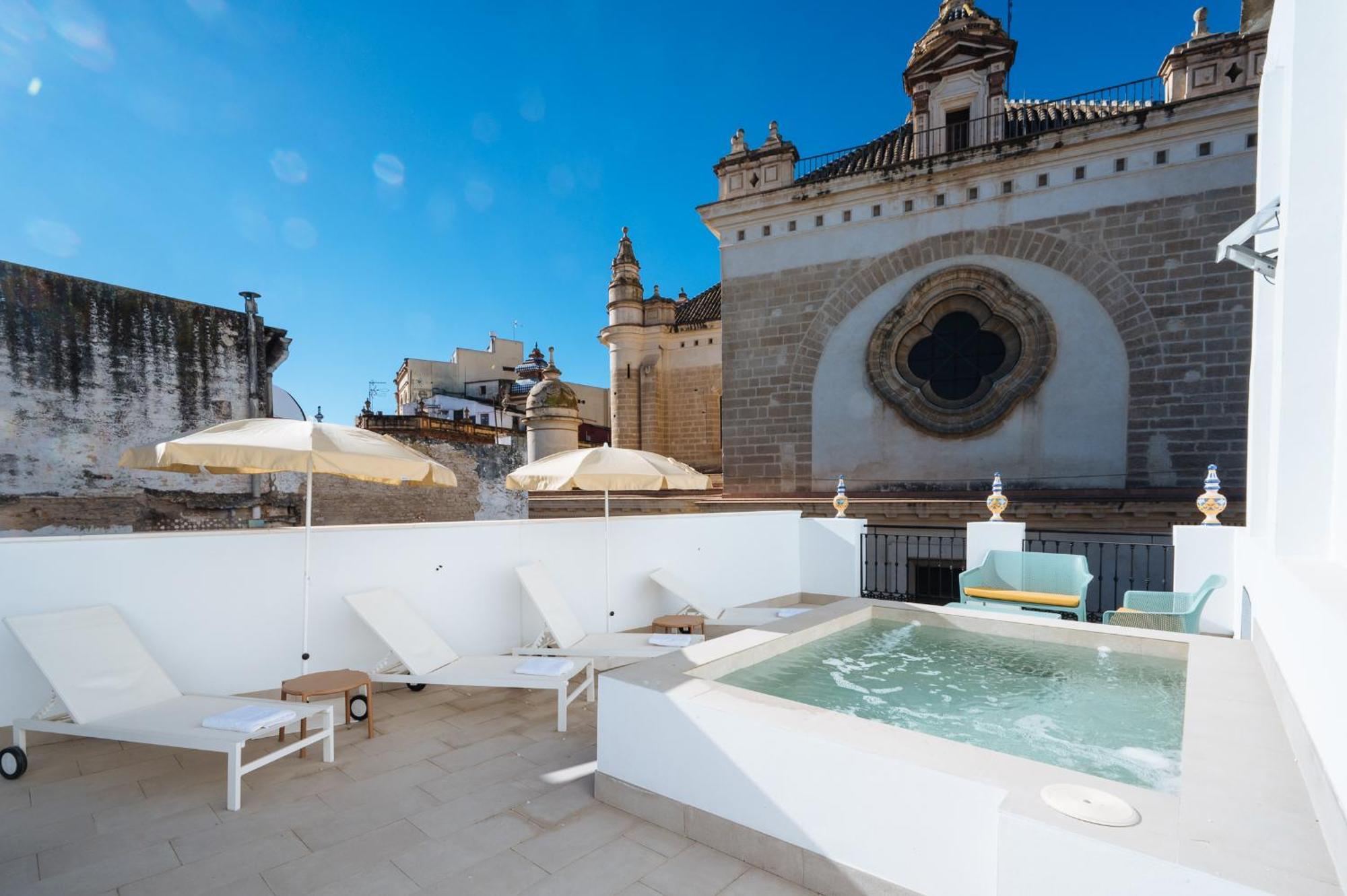 Ninesuites Cathedral Seville Exterior photo