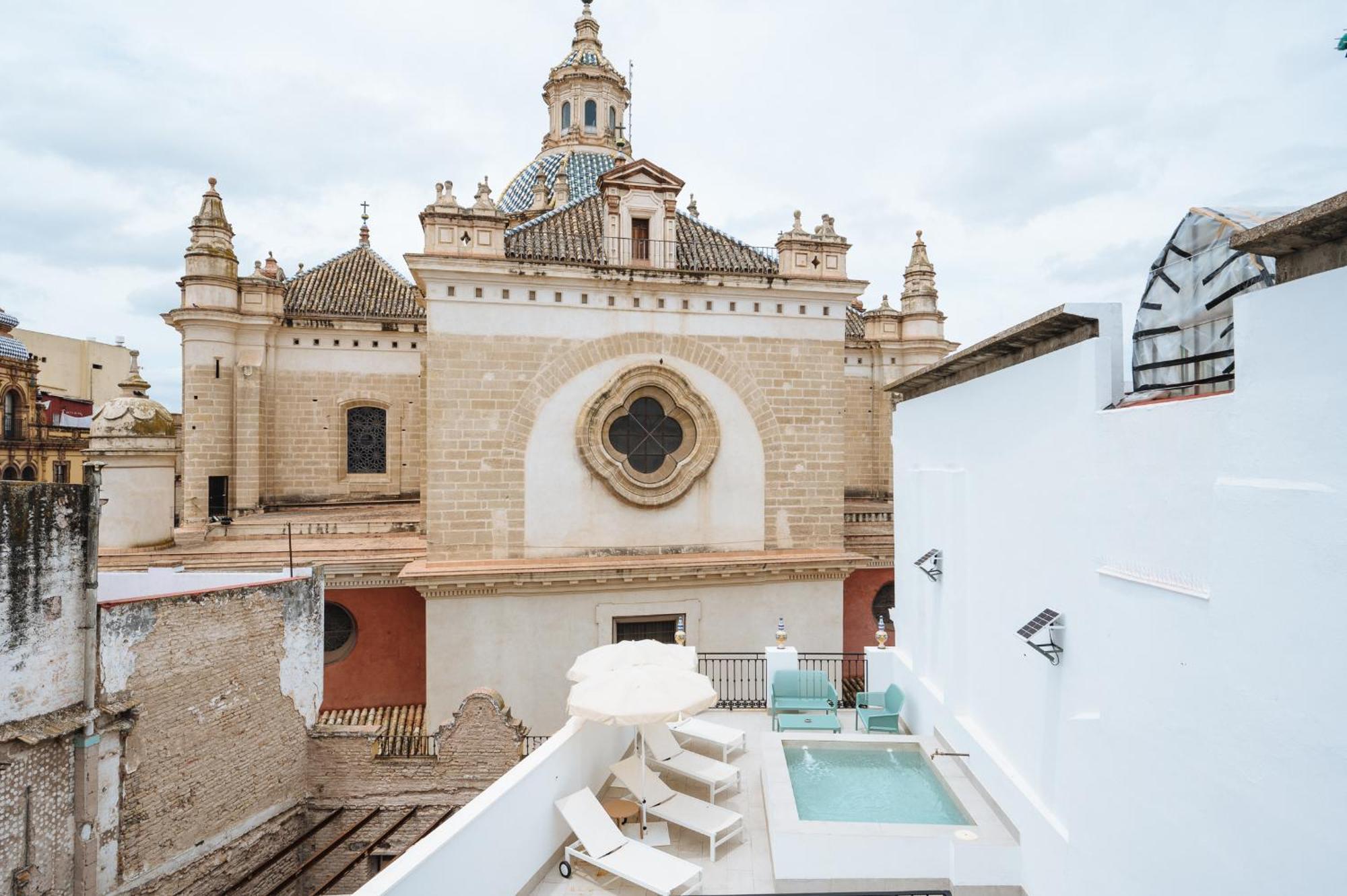 Ninesuites Cathedral Seville Exterior photo